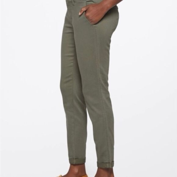 41 Hawthorne Rosabel Mid Rise Skinny Capri Cuffed Ankle Navy Stitch Fix 2P NWT - Picture 2 of 7